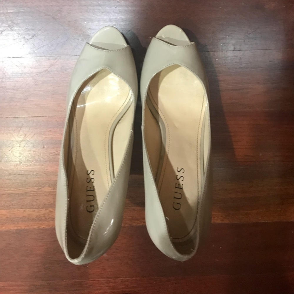 Guess Beige 4in heels